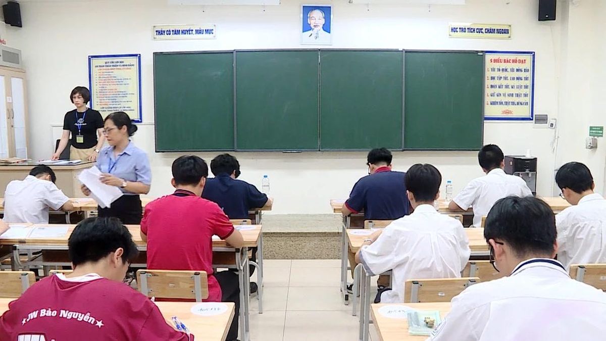 [Video] Gần 125.000 thí sinh Hà Nội bước vào kỳ thi lớp 10 - Báo Nhân Dân
