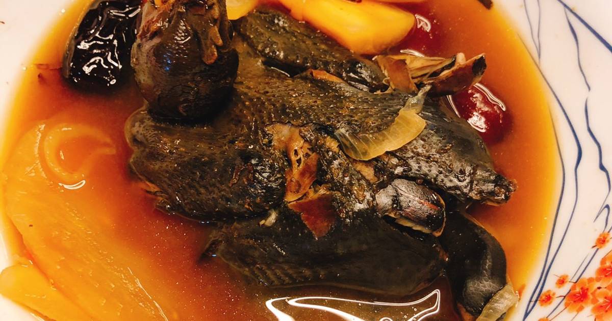 Gà ác hầm nước dừa