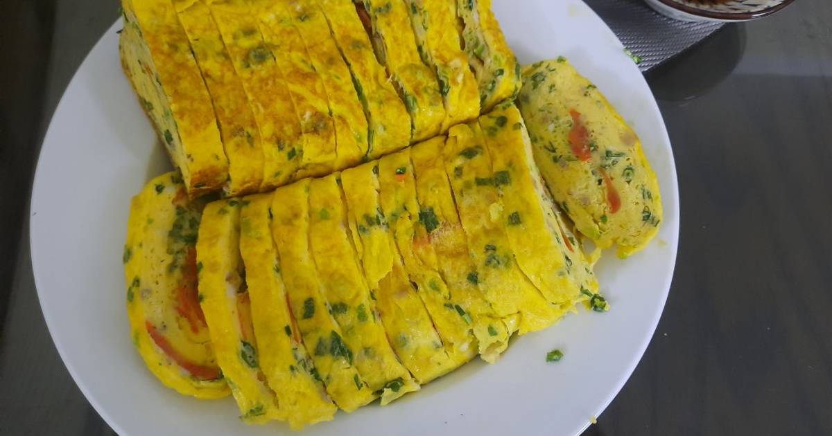 Trứng cuộn lạp xưởng