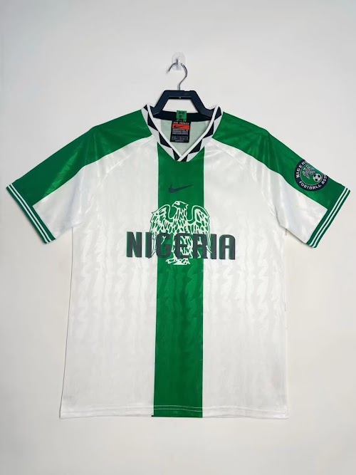 Equipación de visitante de Nigeria de 1996.jpeg