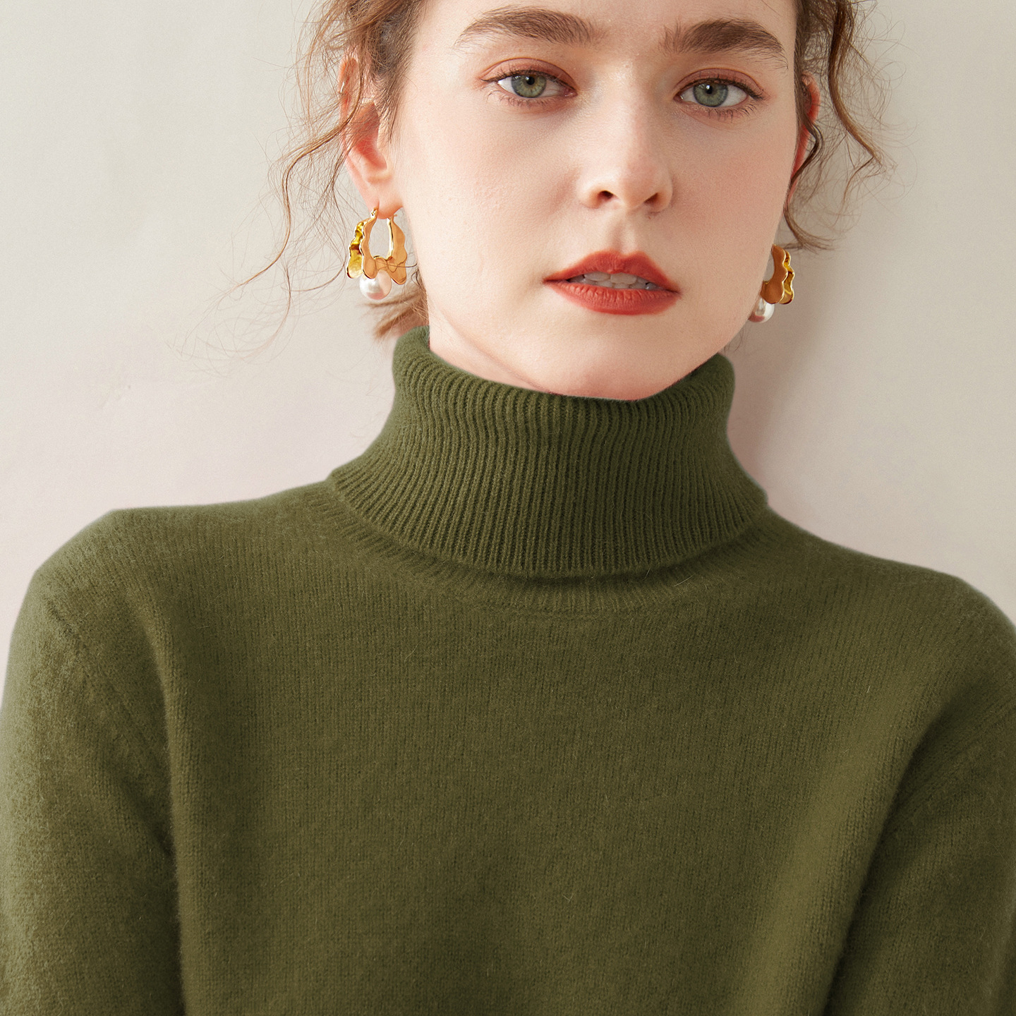 Women's turtleneck sweater made of 100% cashmere, warm