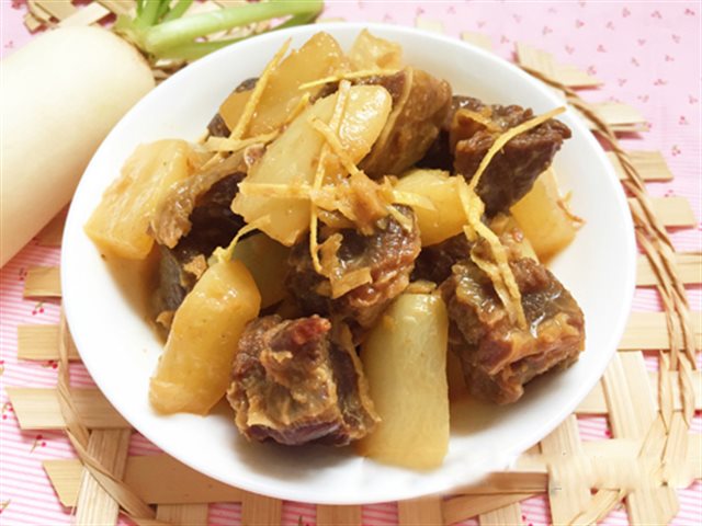 Bò Kho Củ Cải