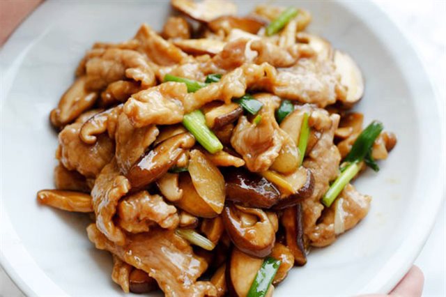 Thịt Heo Xào Nấm Hương