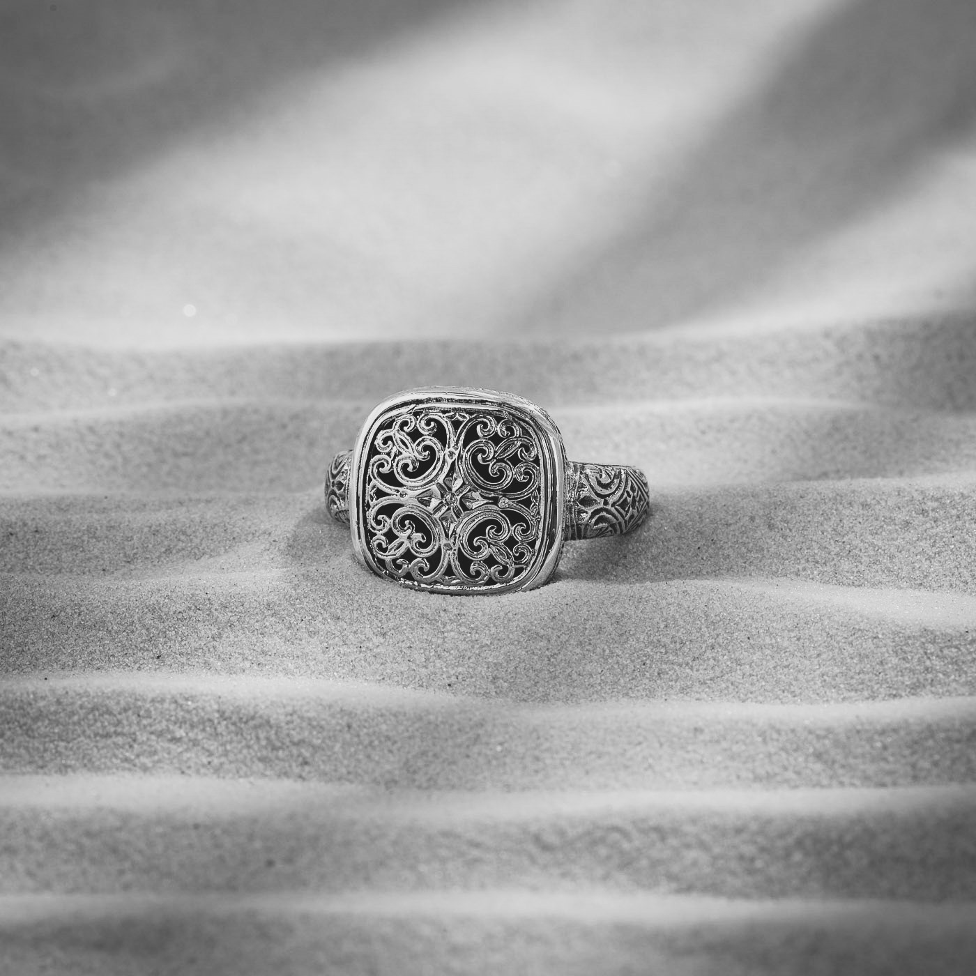 Кольцо квадратное Средиземноморское