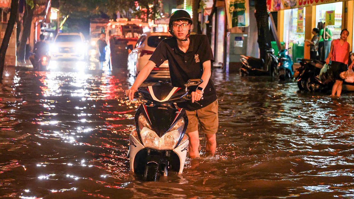 Vì sao trung tâm Hà Nội nơi ngập úng, nơi gần như không mưa? - Báo VTC News