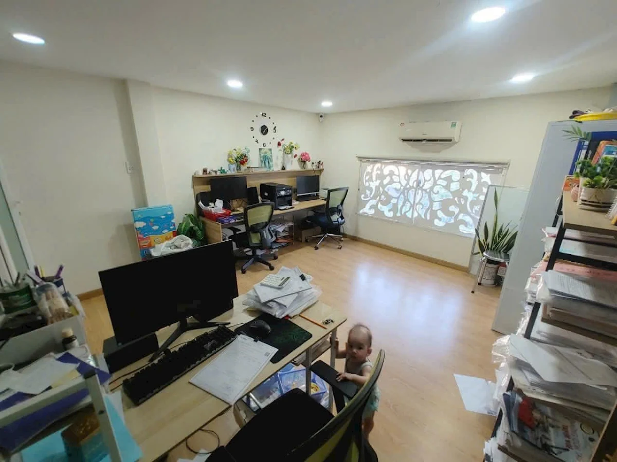 Bán Nhà Liên Khu 5-6 Bình Tân | 4x15m | 1 Trệt 1 Lầu | Giá 4,6 Tỷ – ảnh phòng khách – Liên Khu 5-6, Phường Bình Hưng Hòa B, Quận Bình Tân, TP Hồ Chí Minh