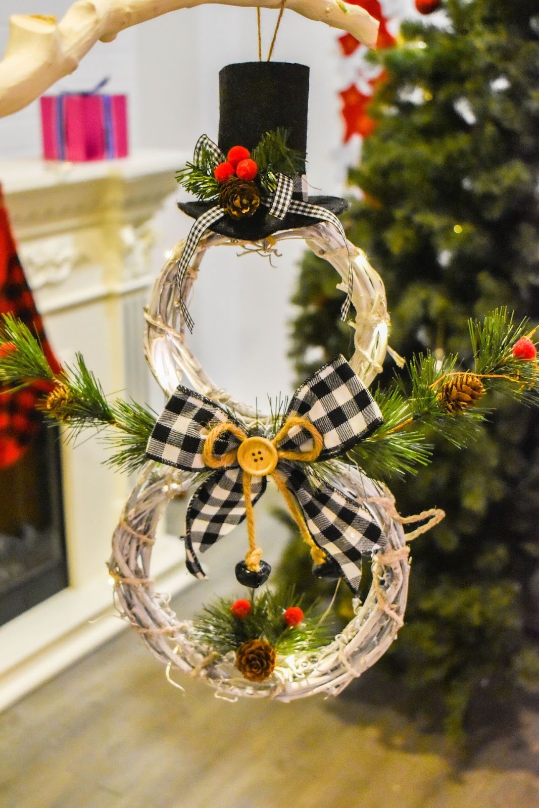 Decorative Rattan Christmas Wreath