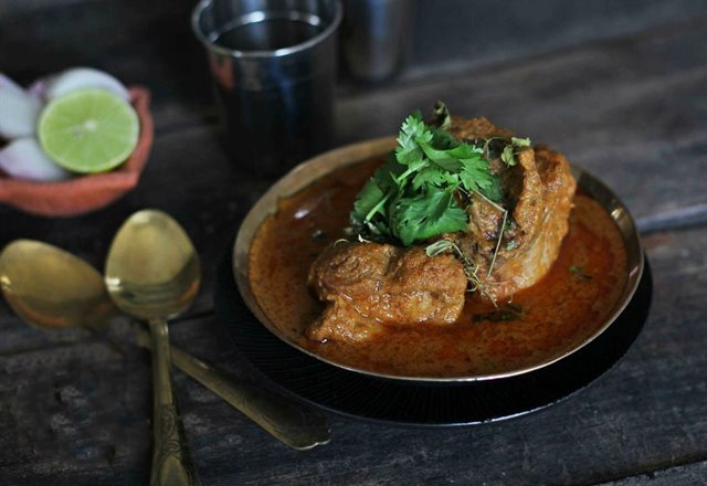 Cà Ri Heo Xương Ống