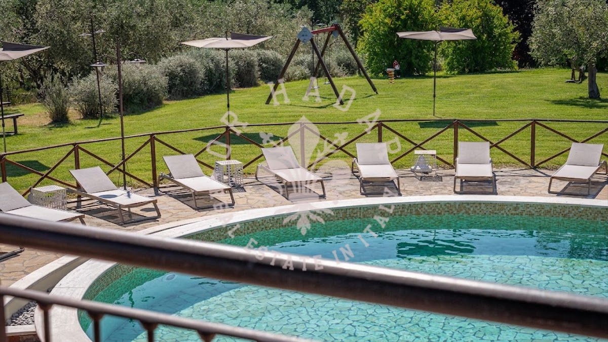 אחוזת סרנלה (Tenuta Serenella) — 74