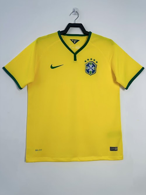 Equipación local de Brasil 2014.jpeg