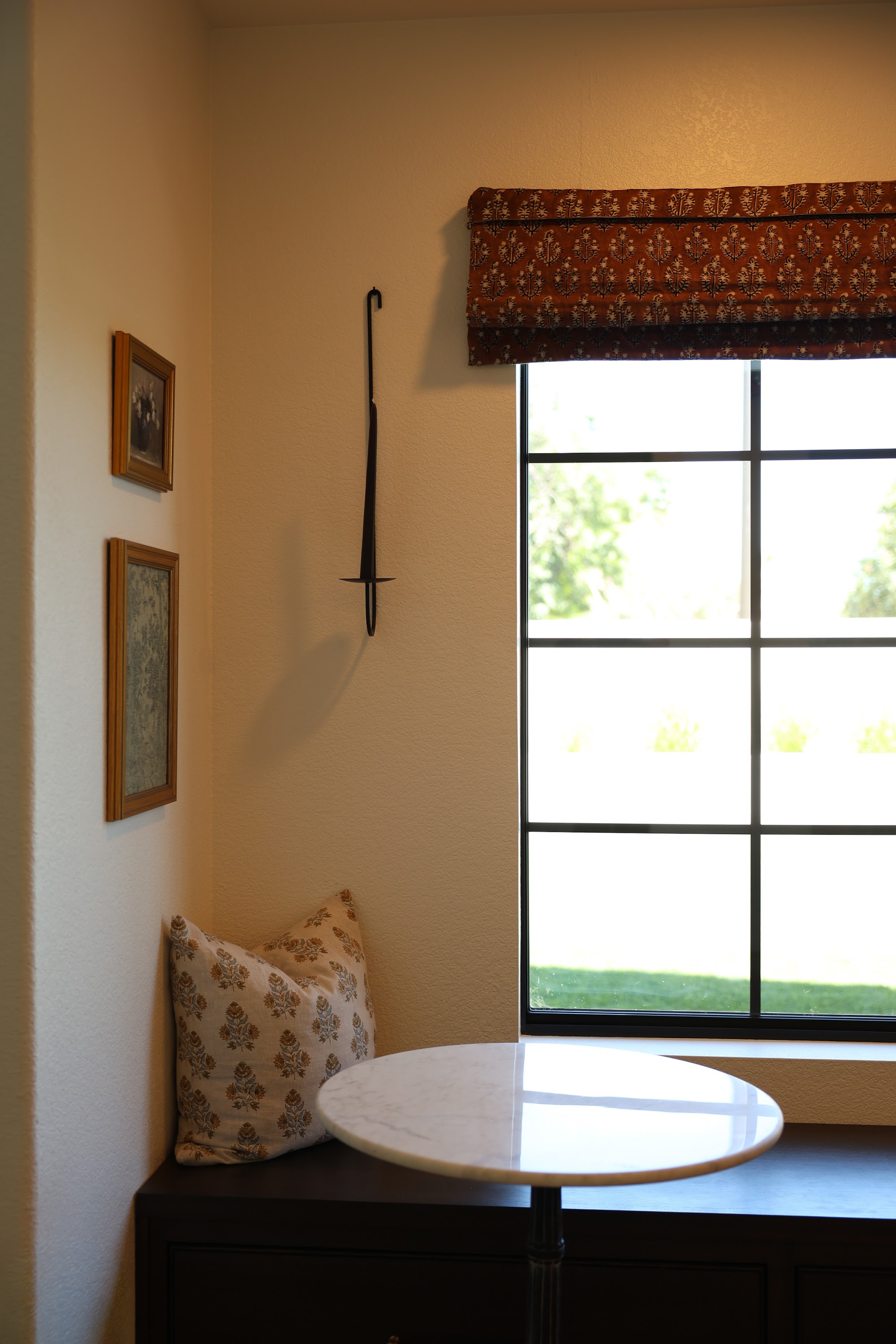 Modern Western Residence detail 7