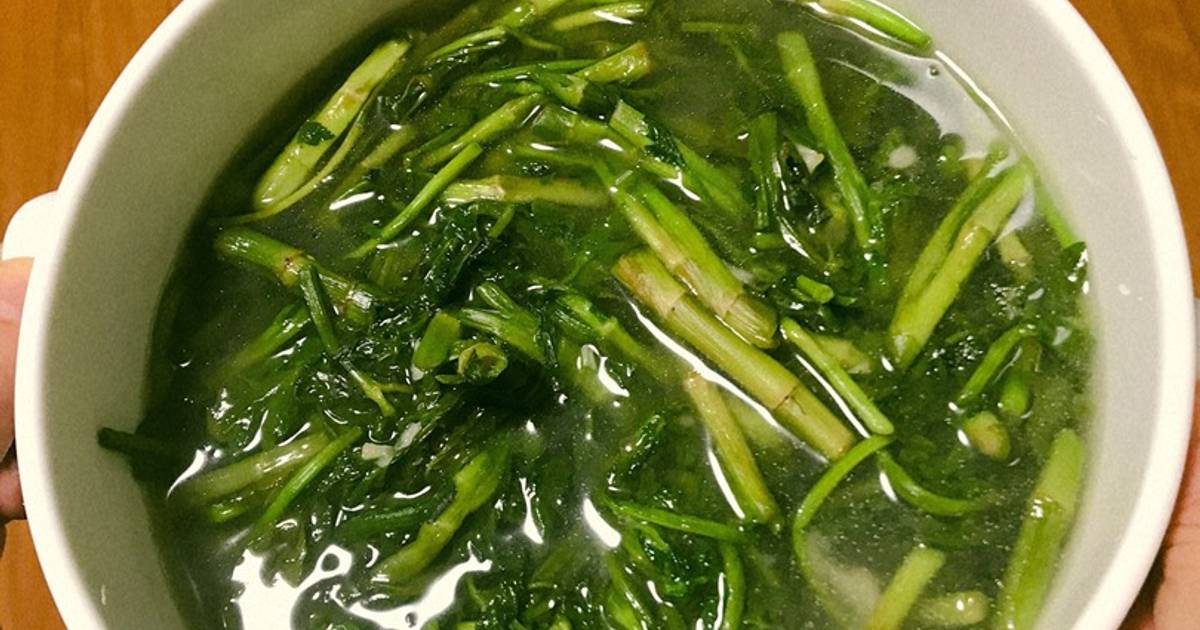 Canh rau cần cho ngày bận bịu