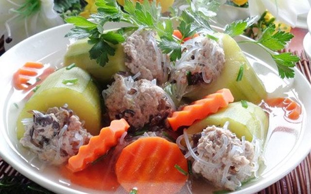 Canh Bí Ngòi Nhồi Thịt