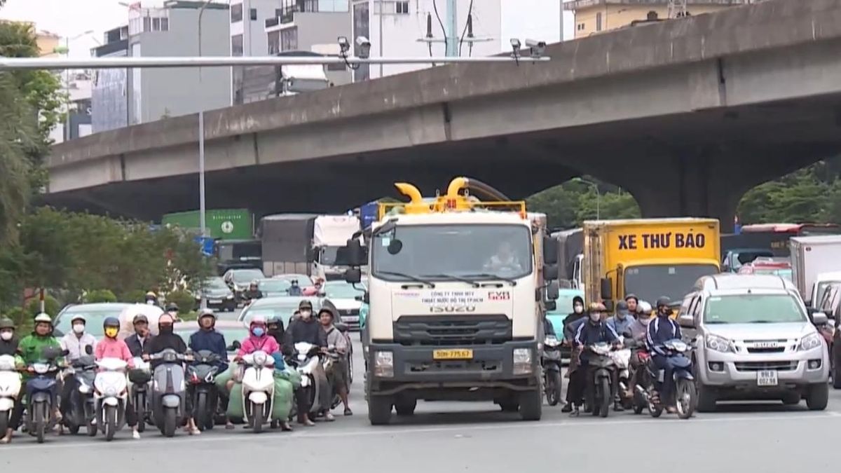 Hà Nội sắp lắp thêm 24.000 camera AI xử lý 5 'điểm nghẽn' - Đài Phát thanh và truyền hình Hà Nội