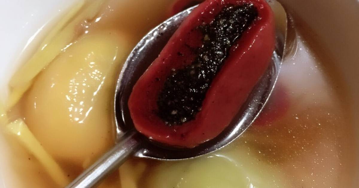 Chè trôi nước màu sắc nhân mè đen
