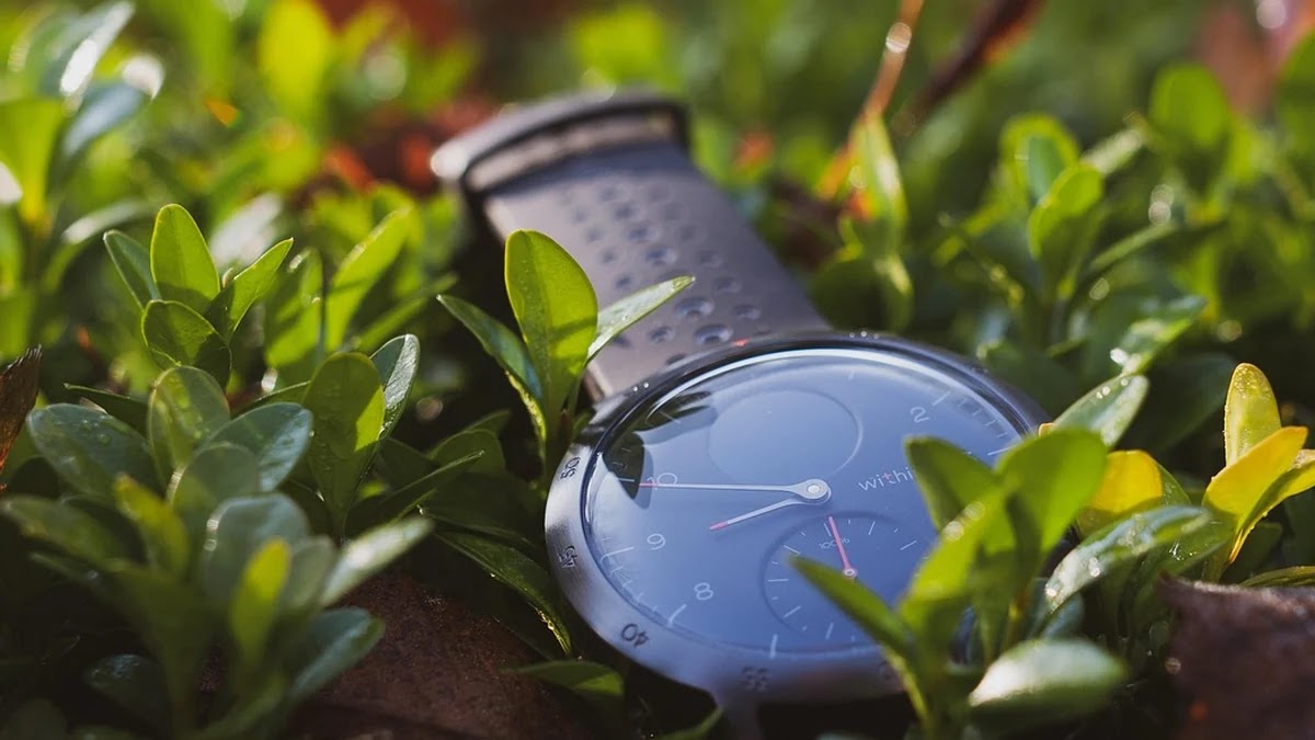 스마트워치 주요 센서와 기능 구현 방식 비교