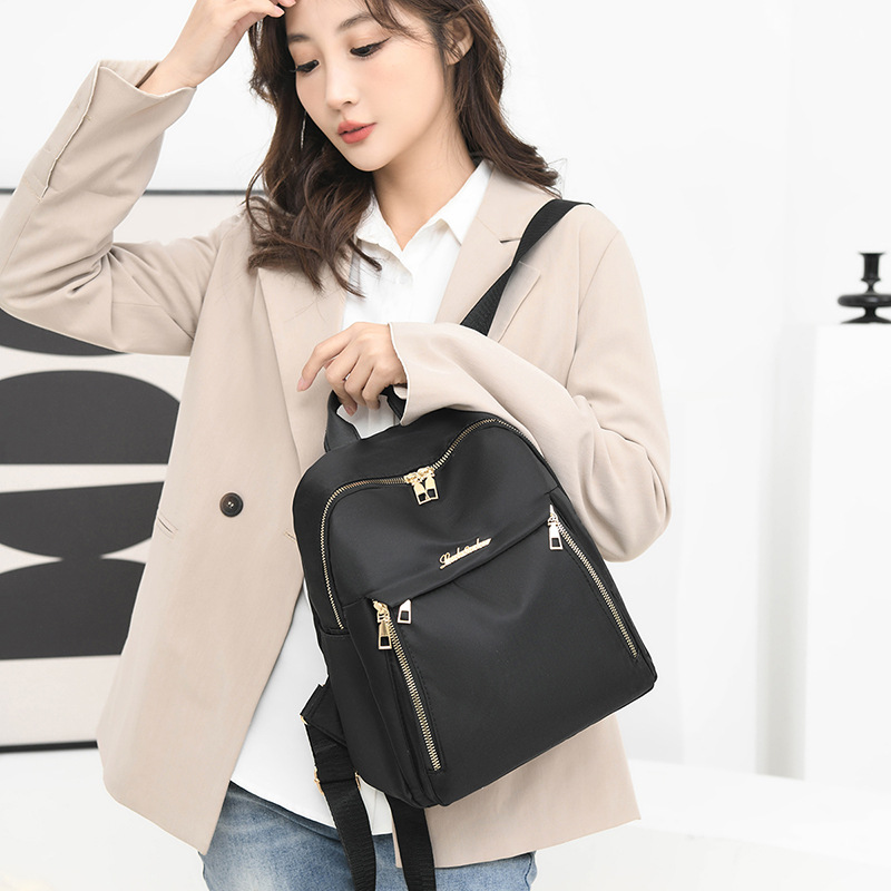 Backpack for women, lightweight, with anti-theft protection