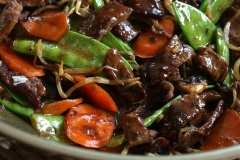 Dọn ra đĩa ăn cùng với cơm là chuẩn nhất luôn đó.