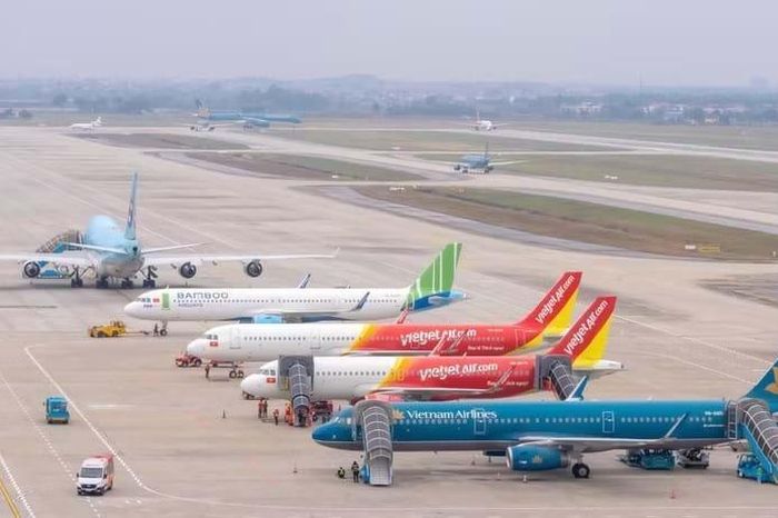 Hàng không Việt cắt giảm chuyến do biến động nhiên liệu - Đài Phát thanh và truyền hình Hà Nội