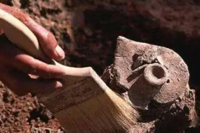 23 thiếu nữ bị trói trong lăng mộ cổ hé lộ sự thật kinh hoàng - Báo Tri thức &amp; Cuộc sống