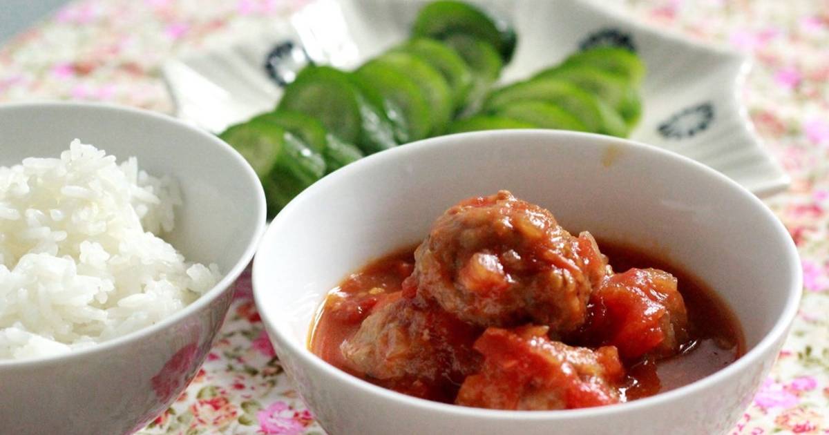 Thịt viên xốt cà chua
