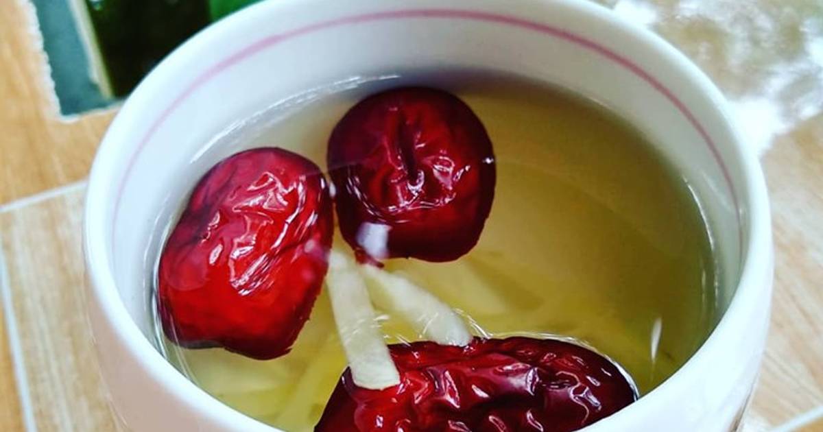 Nước gừng tươi + đường phèn + táo đỏ