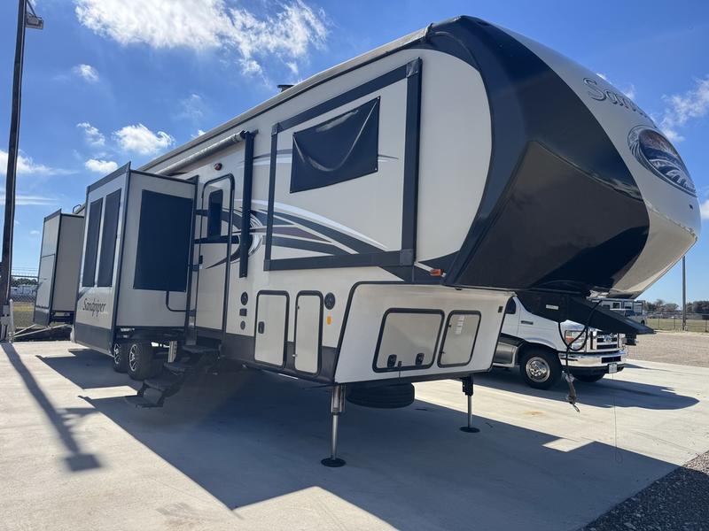 2017 Forest River RV Sandpiper 379FLOK