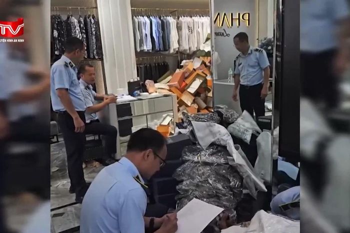 Cận cảnh gần 2.000 sản phẩm nghi hàng giả tại cửa hàng thời trang lớn - Chuyên trang An Ninh Thủ Đô - Báo Công an nhân dân