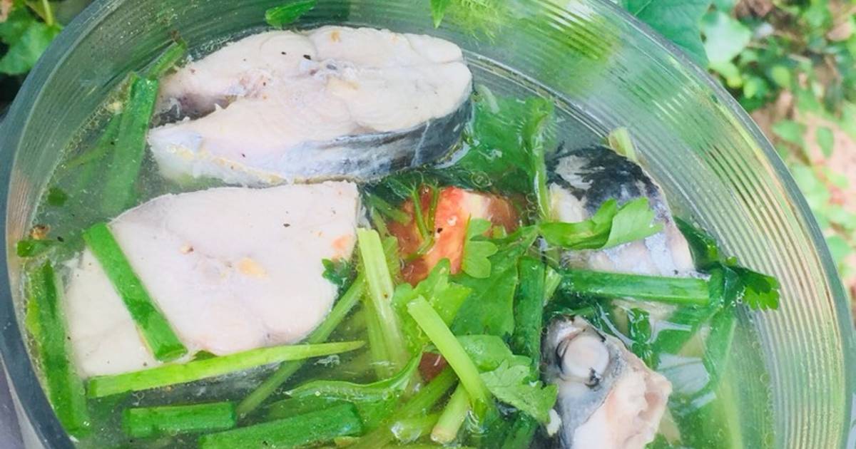 Canh cá thu nấu ngót