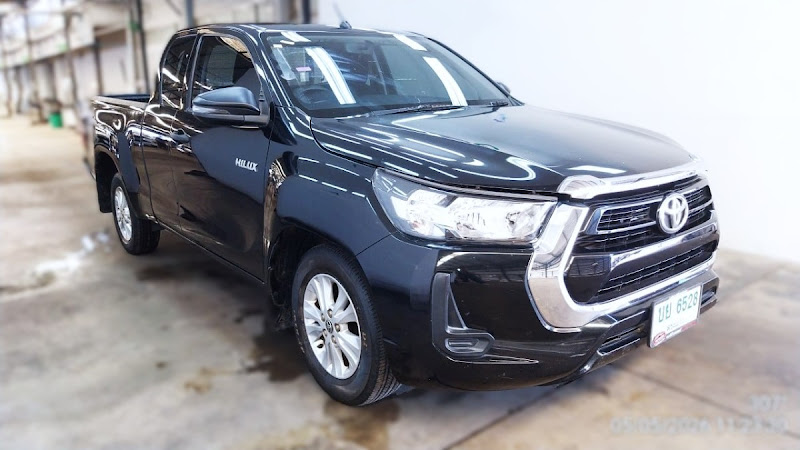 TOYOTA HILUX REVO
