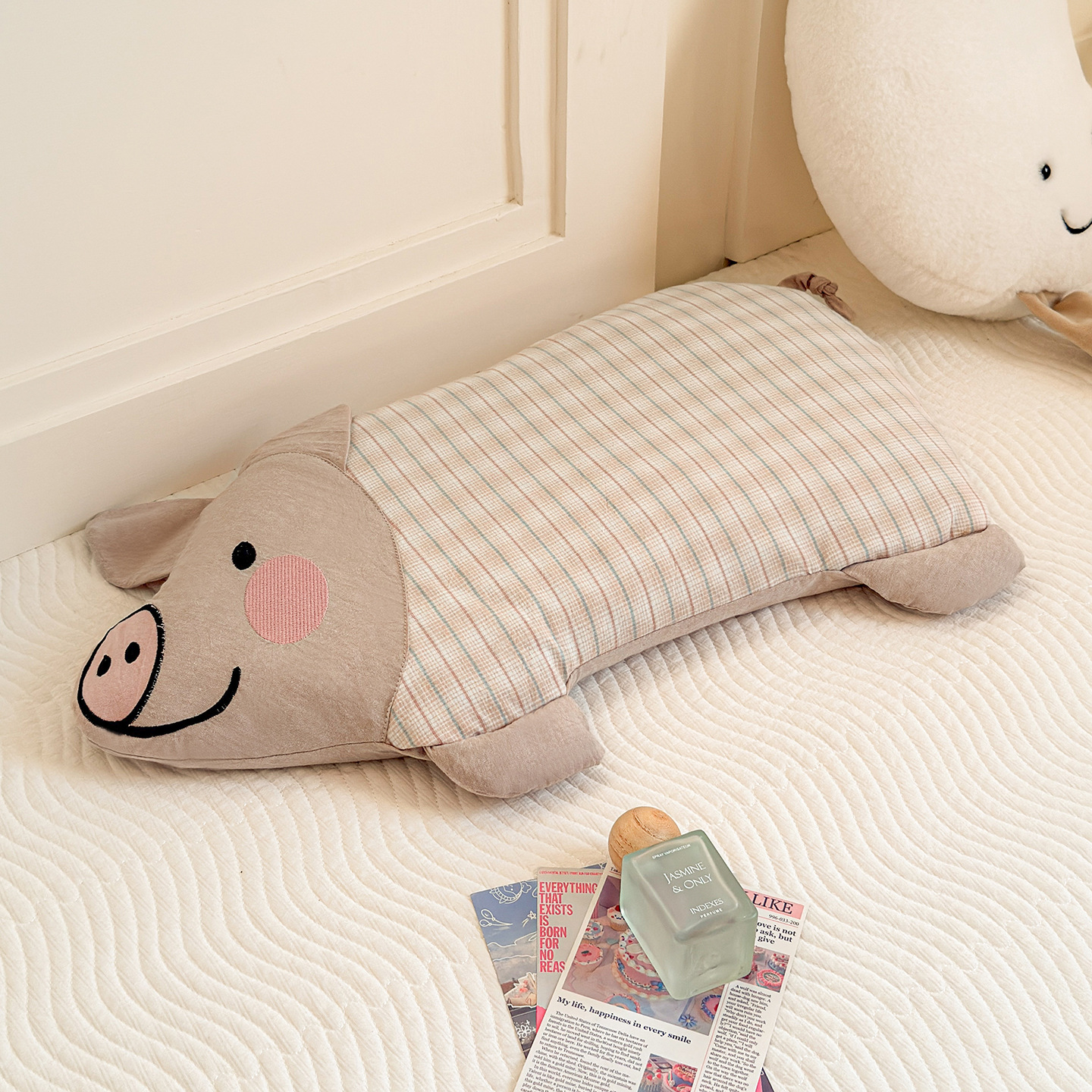 Kids' pillow filled with buckwheat, cartoon design