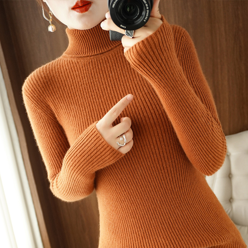 Women’s ribbed turtleneck sweater, slim fit