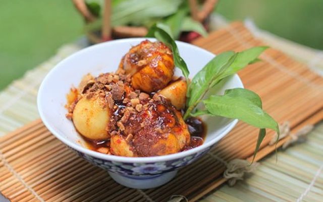 Trứng Gà Lộn Xào Me