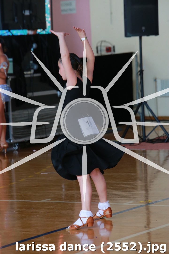larissa dance (2552).jpg
