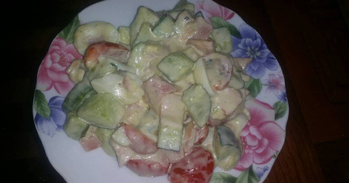 Avocado quail egg salad