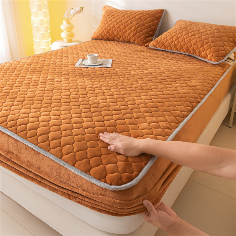 Milk fiber mattress pad with padding, plain