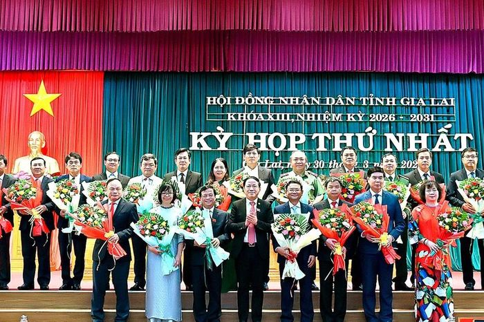 Toàn cảnh Gia Lai 24h: Phê chuẩn kết quả bầu Chủ tịch và Phó Chủ tịch UBND tỉnh Gia Lai nhiệm kỳ 2026-2031 - Báo Gia Lai
