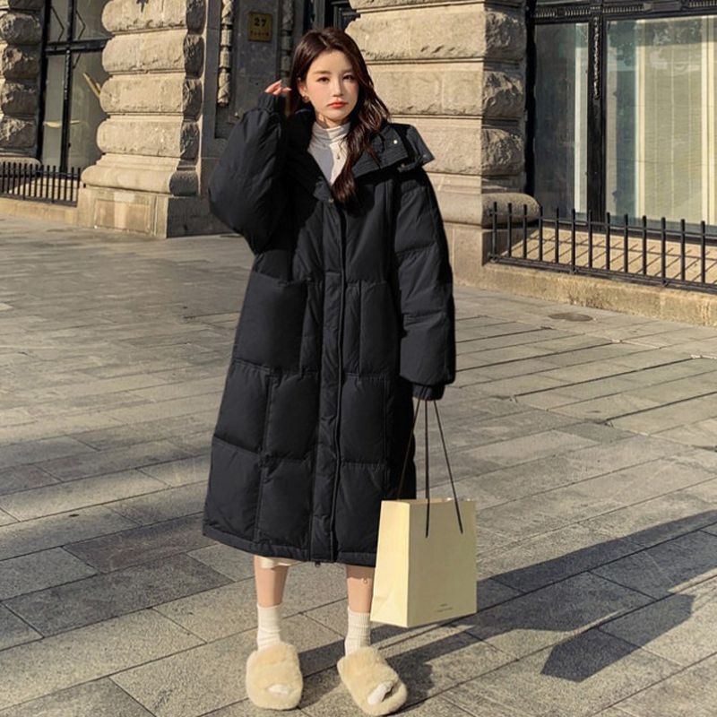 Mid-length, padded women's coat, knee-length