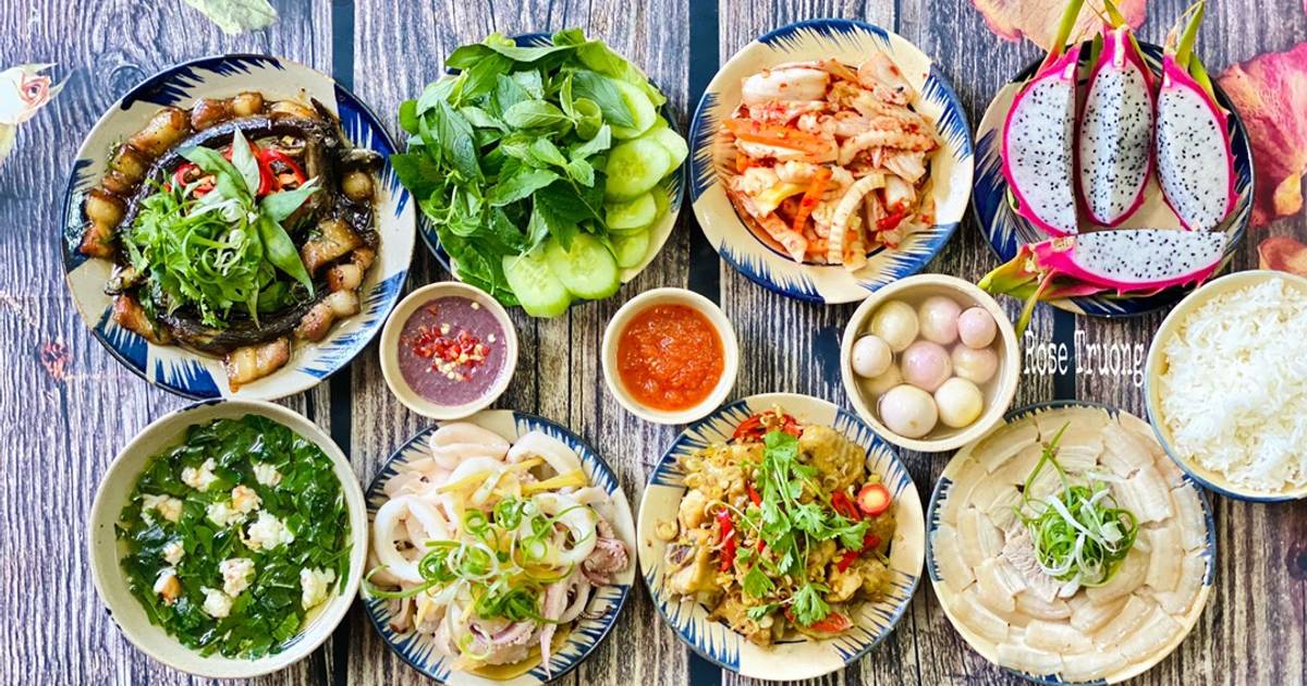 Mâm Cơm Ngày Gia Đình