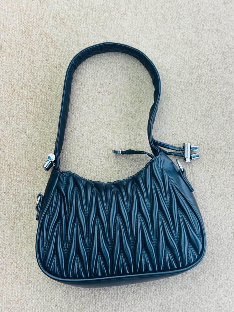 Item 10 - Ladies bag Black