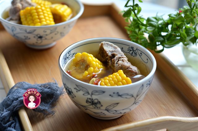 Canh Sườn Hầm Ngô