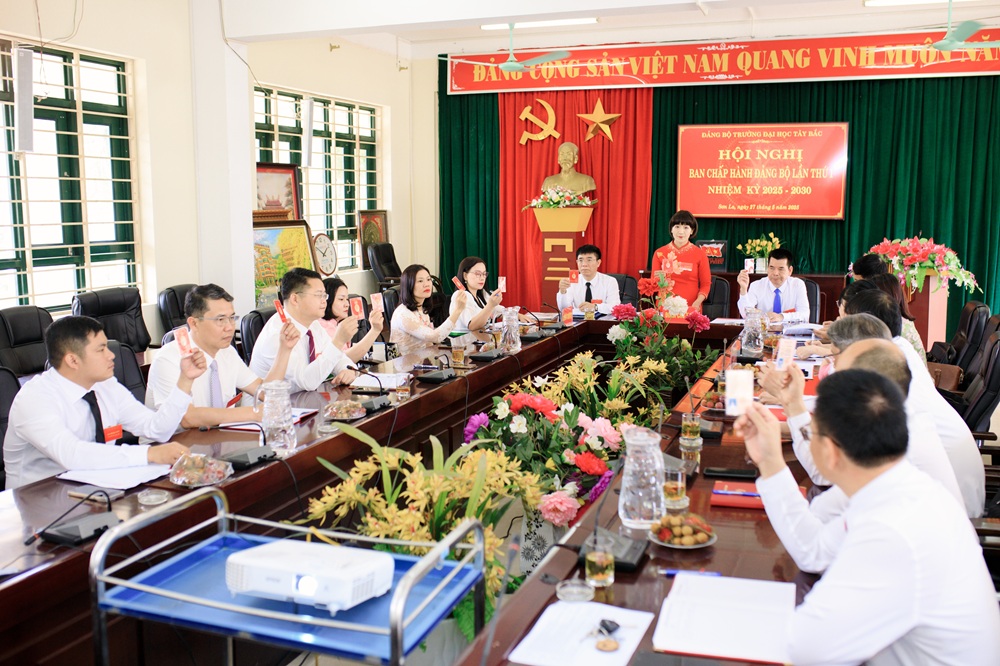 Đảng bộ Trường Đại học Tây Bắc tổ chức thành công Đại hội Đại biểu Đảng bộ Trường Đại học Tây Bắc lần thứ XXIV, nhiệm kỳ 2025 - 2030