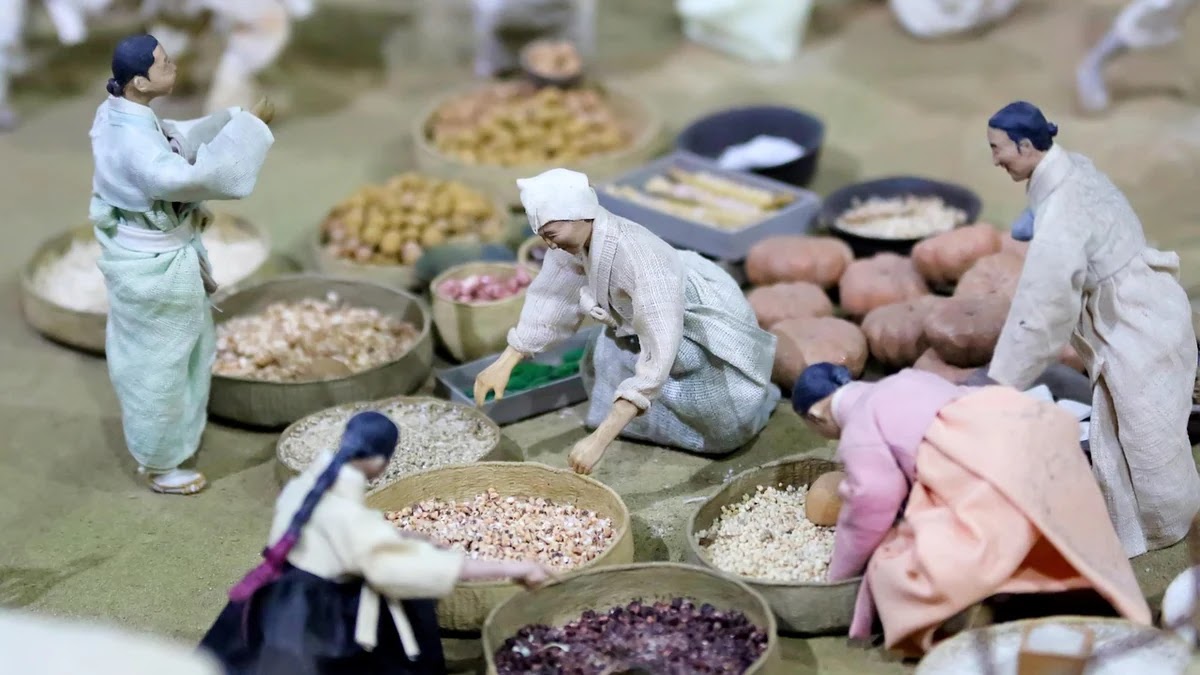 한국의 전통 의식주 변화, 역사적 배경과 현대적 의미
