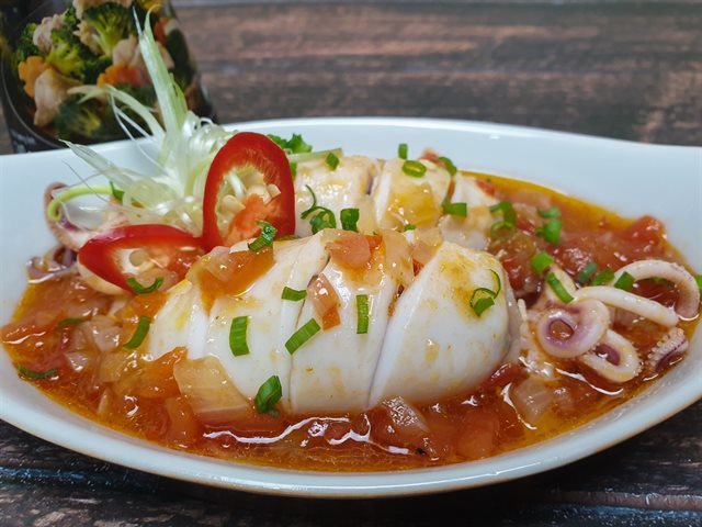 Mực Nhồi Xốt Cà