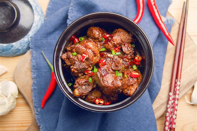 Vịt Kho Gừng Ớt Tươi