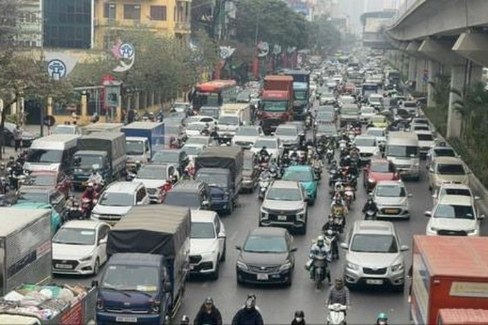 Bài toán giải quyết điểm nghẽn trật tự đô thị và ùn tắc giao thông - Đài Phát thanh và truyền hình Hà Nội