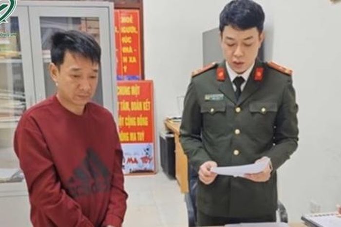 Bắt giữ gã đàn ông hung hãn cầm dao quắm dài hơn 1m chém đối thủ trọng thương ở Lạng Sơn - Báo Sức Khỏe &amp; Đời Sống