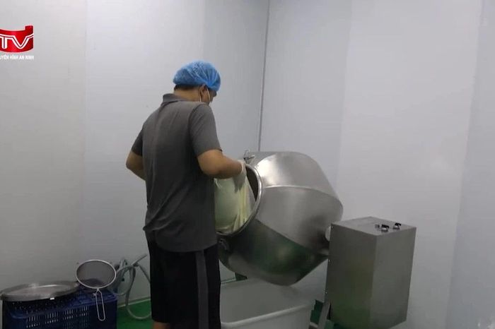 Hé lộ quy trình sản xuất thực phẩm chứa chất cấm - Chuyên trang An Ninh Thủ Đô - Báo Công an nhân dân