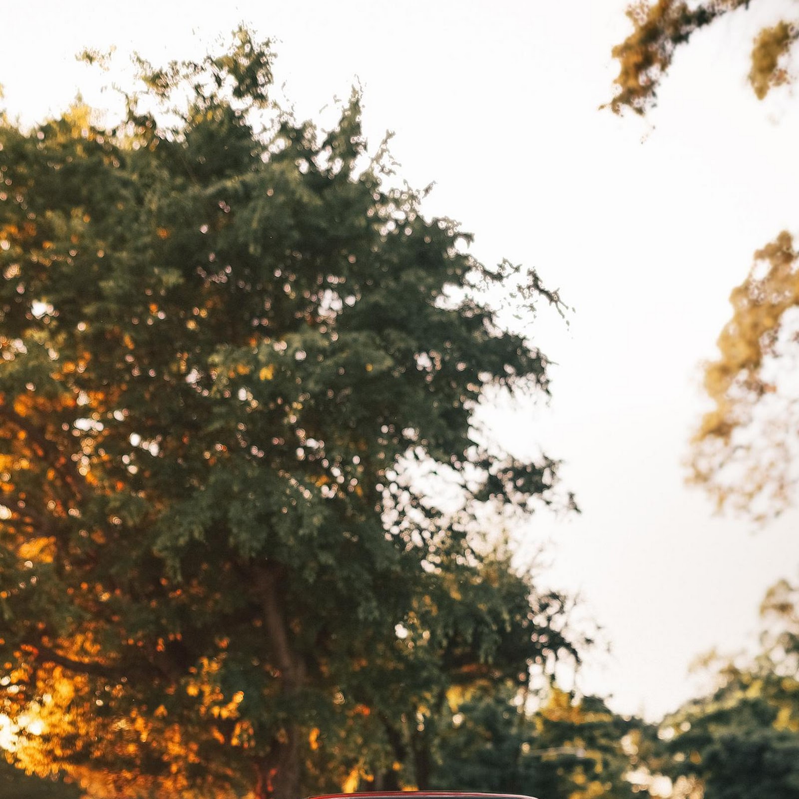 Download Red BMW E30 Sunset Drive Full HD iPhone