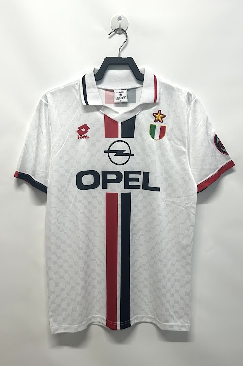 Camiseta de visitante del AC Milan 1996–97 (tejido jacquard).jpeg